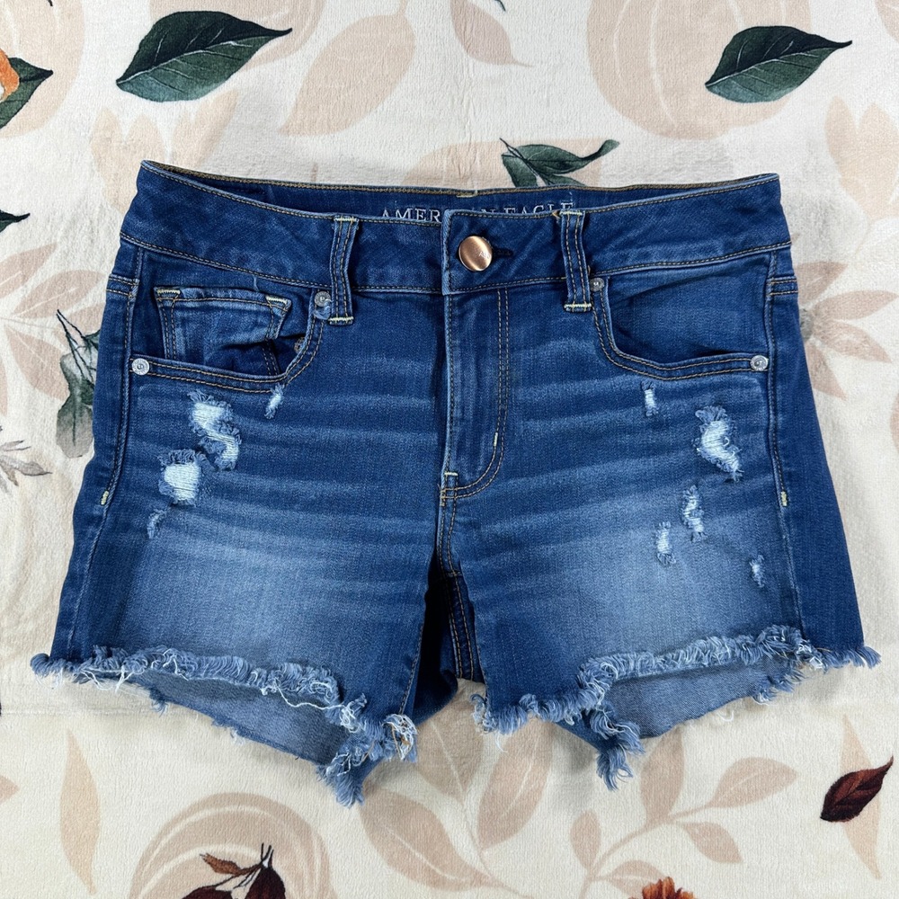 American Eagle Womens Distressed Cutoff Denim Shorts Super Stretch Fits Size 8